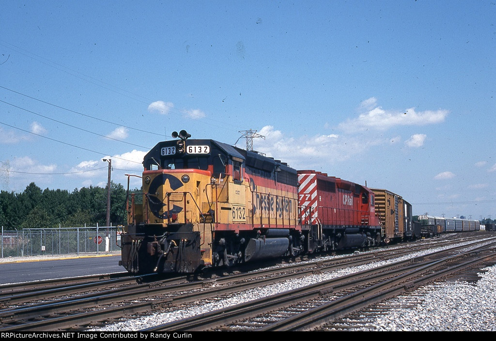 CSX 6132 on R403